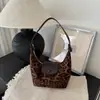 Bolso tipo dumpling con estampado de leopardo de moda transfronterizo, nueva colección otoño 2026, bolso de hombro elegante y sofisticado para mujer