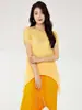 Camiseta Feminina Manga Curta Estilo Miyake, Verão Fina com Design Irregular Nicho Top Franzido, Toque de Luxo para Mulheres