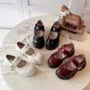 Zapatos de Princesa para Niñas 2026 Primavera y Otoño Plateados Elegantes Zapatos Pequeños de Cuero para Niños Zapatos Mocasines de Suela Suave Zapatos Individuales Antideslizantes Zapatos de Espectáculo