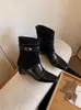 Botas de Cano Curto Ocidentais Patchwork Bico Quadrado Femininas Outono Inverno Couro Trançado Fivela Zíper Traseiro Salto Baixo Retrô Emagrecedoras Moda Botas Femininas