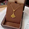 Colar Vintage com Folha de Ouro e Design de Gelo Triturado, Estilo Luxuoso e Sofisticado, Adequado para Mulheres