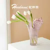Vaso de Vidro Rosa Estilo Francês de Luxo Leve com Boca Ondulada, Projetado para Sala de Estar e Quarto, Vaso de Flores Decorativo, Ornamento de Decoração para Casa