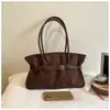 Bolso tote retro de gamuza para mujer, nueva colección de otoño 2026, elegante y sofisticado, adecuado para ir al trabajo, gran capacidad y se puede llevar en la mano