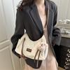 Design de Nicho 2025 Primavera Nova Bolsa Feminina de Grande Capacidade Estilo Estrangeiro Bolsa de Ombro Único Transversal para o Dia a Dia com Costura em Cor Contrastante