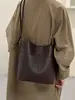Bolsa de mão da moda deste ano para mulheres, grande capacidade, nova bolsa de ombro cruzada tipo balde retrô outono e inverno 2026