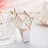 Reloj de cuarzo de moda para mujer de comercio exterior de otoño 2022 SOKI Moda europea Reloj de PU AliExpress venta al por mayor de fábrica