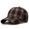 Boné de beisebol de alta qualidade para outono e inverno, design xadrez moderno, forrado com fleece, boné simples de aba reta, adequado para lazer ao ar livre e aquecimento, produto de exportação