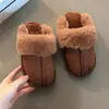 Zapatos Birkenstock de Estilo Coreano con Suela Suave y Forro de Felpa para Mujer 2026 Otoño/Invierno Calzado para Exteriores Cálidos Antideslizantes de Ponerse Fácil Pantuflas de Algodón Cerradas de Punta de Felpa