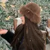 Nuevo Sombrero de Borrego Falso Mongol para Mujer, Sombrero de Cubeta Grueso de Invierno Cálido con Protección para las Orejas, Moda Versátil Transfronteriza Europea y Americana Sombrero de Piel