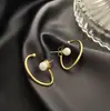 Brincos de Pérola em Duas Peças Estilo Francês, Tarraxas Criativas em Formato de G, Brincos Minimalistas da Moda de Nicho com Design Simples
