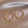 Pendientes Exagerados para Mujer Estilo Japonés y Coreano, Pendientes de Botón Retro de Lujo Ligero Personalidad Única, Pendientes de Estilo Hong Kong de Diseñador de Nicho Populares en Internet