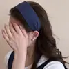Faixa de Cabelo Azul Xadrez de Aba Larga Feminina 2025 Nova Denteada Antiderrapante para Lavar o Rosto Faixa de Cabelo Headband Faixa de Cabelo Simples Acessório de Cabeça