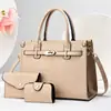 Bolsa Grande Tendência Transfronteiriça Nova 2025 Versátil Bolsa de Ombro para Comércio Exterior Moda Feminina Grande Capacidade Bolsa de Mão Transversal Feminina