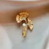 Broche de Mariposa y Flor de Lujo Ligero, Broche de Pedrería de Alta Gama, Pin para Traje y Abrigo, Accesorio para Vestido, Venta al por Mayor desde Fabricante, en Stock
