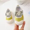 Sapatos de Interior para Jardim de Infância Sapatos de Lona para Crianças Estilo Primavera/Outono 2025 Meninas Meninos Sola Macia Sapatos Casuais Sapatos de Bebê Princesa