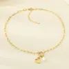 Cadena de clips de papel creativa personalizada multiestilo corazón hueco incrustado de diamantes collar de acero de titanio madre levantando alto día de la madre
