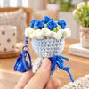 Llavero de Mini Ramo de Flores Tejido a Mano, Ramo de Flores de Ganchillo Hecho a Mano, Colgante para Bolso DIY, Pequeño Regalo para Novia