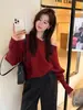 Suéter de tricô preto ombro a ombro de um ombro para mulheres, adequado para primavera, outono e inverno, modelagem solta, de manga longa, com um visual casual e descontraído