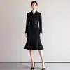 Vestido Traje Negro de Alta Gama para Mujer Primavera 2025 Nuevo Estilo Hepburn de Moda Elegante Ropa Profesional Falda Sirena