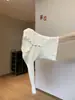 Tela de terciopelo Andy: Exquisita y seductora prenda interior de cuello en V con ribete de encaje para mujer, una prenda interior de estilo francés con un diseño de punto de alta gama.