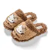 Pantuflas de algodón para niños de invierno, con lindos diseños de dibujos animados, con forro polar adicional para abrigar, adecuadas tanto para niños como para niñas, y diseñadas como pantuflas a juego para padres e hijos.