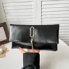 Bolso cuadrado pequeño de moda para mujer estilo coreano, moderno y minimalista con colgante de borla, clutch tipo sobre, bolso de noche chic y simple