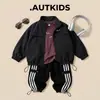 Conjunto Deportivo de Tres Piezas para Niños 2026 Nuevo Estilo Primavera/Otoño Top con Estampado de Letras Cortavientos con Cuello Alto Pantalones de Pierna Ancha con Cordón