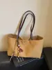 Bolso de mano exquisito de nicho estilo coreano, bolso de hombro, bolso para el antebrazo de uso diario, bolso de mujer, bolso tote de lunares, nuevo modelo para mujer