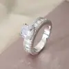 Europa y Estados Unidos anillo caliente transfronterizo Amazon popular moda lujo lujo anillo de diamante anillo de propuesta de pareja anillo de temperamento moda