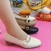 Zapatos populares para mujer para madres 2026, zapatos planos cómodos de suela blanda, nuevos zapatos versátiles de cuero, modernos zapatos de otoño poco profundos para mujeres de mediana edad