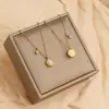 Estilo Chino Retro Lujo Ligero Diseño de Nicho Carácter de Fortuna Caballo Pequeño Ladrillo de Oro Colgante Cadena de Acero de Titanio Collar para Mujer Cadena para Clavícula Accesorio
