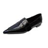 Novos Sapatos Femininos de Salto Baixo Bico Fino Estilo Europeu e Americano Outono 2026 com Design Único e Velcro para Deslocamento e Uso Profissional