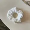 Scrunchie branco simples com vazados estilo coreano para mulheres, versátil e bonito para o uso diário, novo elástico de cabelo e acessório de cabelo