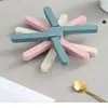 Salvamanteles Plegable en Forma de X | Base Caliente de Silicona TPR Resistente al Calor | Posavasos Aislante Plegable Ahorra Espacio para Mesa de Comedor, Ollas, Tazones y Platos