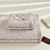 Capa de Cama Dupla Face em Modal Tencel Estilo Desenho Animado Coreano Conjunto de Três Peças com Acolchoado Xadrez de Seda Refrescante para Tatame e Cama de Solteiro