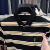 Camiseta Casual de Verano para Hombre, Manga Corta, Rayas Simples, Cuello Campana, Imitación de Algodón, Ropa para Hombre con Logo de Pony Bordado en el Pecho
