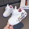 Nuevos Zapatos Caminador para Bebé Niños Primavera/Otoño 2026 Niñas Niños Zapatos Blancos Superficie de Cuero Modernos Dibujos Animados de Caña Media Zapatos de Tabla