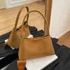 Nova Bolsa Versátil para Comércio Exterior Transfronteiriço 2025 Bolsa de Ombro Quadrada Pequena Fosca de Alta Qualidade Bolsa Baguete da Moda para Sob o Braço