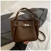 Bolso de Mujer Nuevo Super Popular 2025 con Patrón de Lichi y Acabado de Alta Gama, Versátil para el Trabajo Diario, Bolso de Mano para Otoño e Invierno, Bolso de Hombro y Cruzado