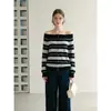 Suéter de punto de manga larga off-the-shoulder para mujer, nuevo estilo coreano de otoño, top tipo jersey a rayas con bloques de color