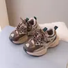 Novos Tênis Esportivos Infantis Outono 2025, Leves e Respiráveis, Tênis de Corrida Moda Coreana para Meninos, Tênis Casuais 'Dad Shoes' para Meninas