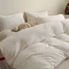 Conjunto de Quatro Peças de Veludo Leiteiro 2026 Novo Estilo Bordado com Lantejoulas Espessado Coral Veludo Lençol de Cama Veludo Dupla Face Capa de Edredom Conjunto de Três Peças