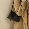 Bolso Versátil para Viajes Diarios para Mujer, Nuevo Bolso Cruzado Casual Retro de Color Sólido en Gamuza, Bolso de Hombro de Moda de Aspecto Elevado
