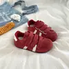 Zapatos de Lona Retro con Velcro para Mujer 2026 Otoño Nueva Moda Versátiles Deportivos Casuales Zapatos de Tabla Nicho Zapatos de Entrenamiento Alemanes