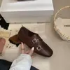 Mocasines Brogue Tallados para Mujer, Otoño 2026 Nuevo Estilo Británico Retro Punta Cuadrada Mary Jane Zapatos Pequeños de Cuero