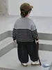 Conjunto de Cardigan de Tricô de Três Peças para Meninos Primavera e Outono, Roupa Estilosa e Moderna Infantil Estilo Coreano, Roupas da Moda para Meninos Jovens