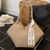 Bolso de mano minimalista transfronterizo modelo 2026 nuevo, bolso tote elegante y con estilo, bolso de hombro único de moda de lujo ligero de alto valor para mujer
