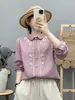 Venta directa de fábrica, nuevo modelo otoño 2026, elaborada camisa de gasa de doble capa bordada estilo chino, cárdigan de manga larga para mujer