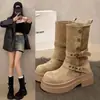 Botas de plataforma estilo británico para mujer, nueva colección otoño/invierno 2026, diseñadas para hacer que las mujeres menudas parezcan más delgadas, altura a media pantorrilla, botines cortos de equitación