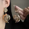 Brincos Europeus e Americanos Retrô Flor Pérola Recorte Coração Luxo Metal de Alto Padrão Estilo Simples Brincos Personalizados para Mulheres